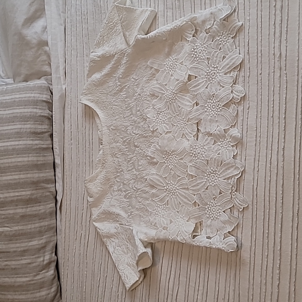 Very pretty lace top